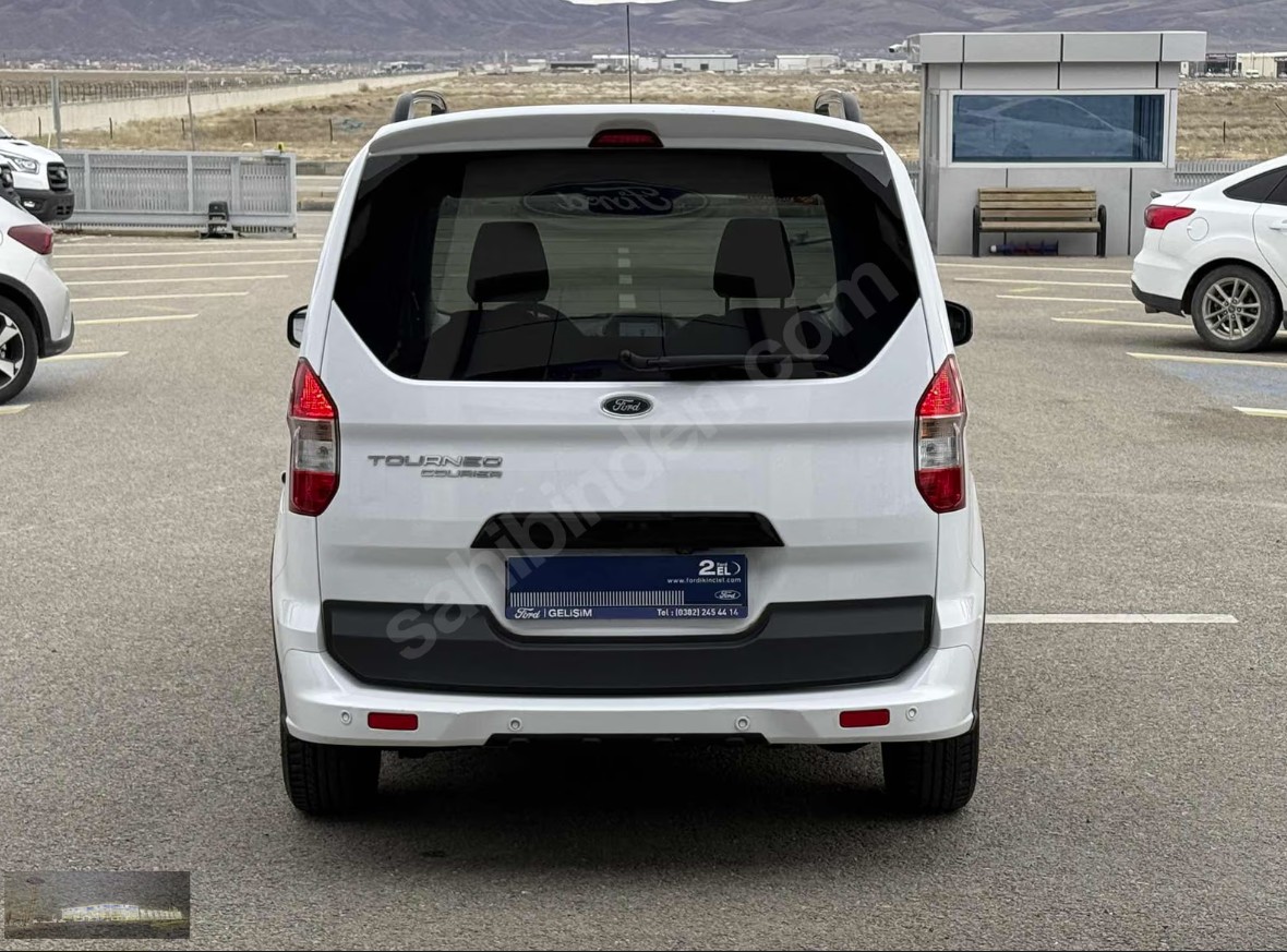 FORD TOURNEO COURIER TİTANİUM PLUS 2022 MODEL